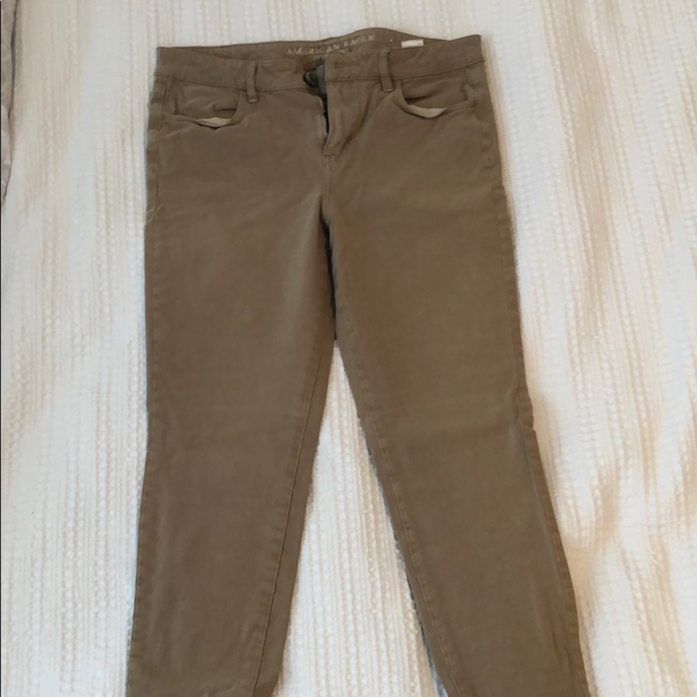 American Eagle Hi-Rise Jegging Khaki Pants